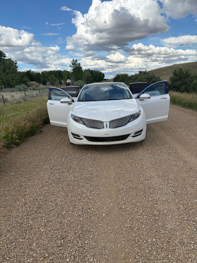2014 Lincoln  in Cars & Trucks in Lethbridge