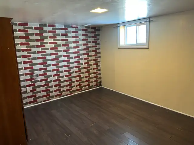 ROOM FOR RENT NEAR MOHAWK COLLEGE