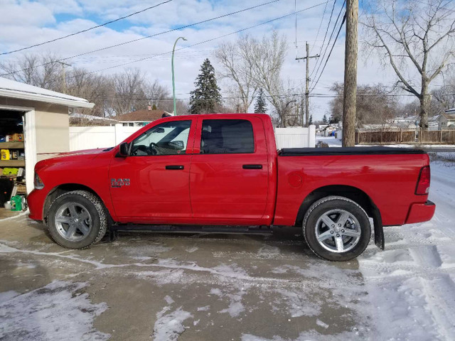 2022 Ram 1500 Classic Express Crew Cab 4x4 in Cars & Trucks in Regina