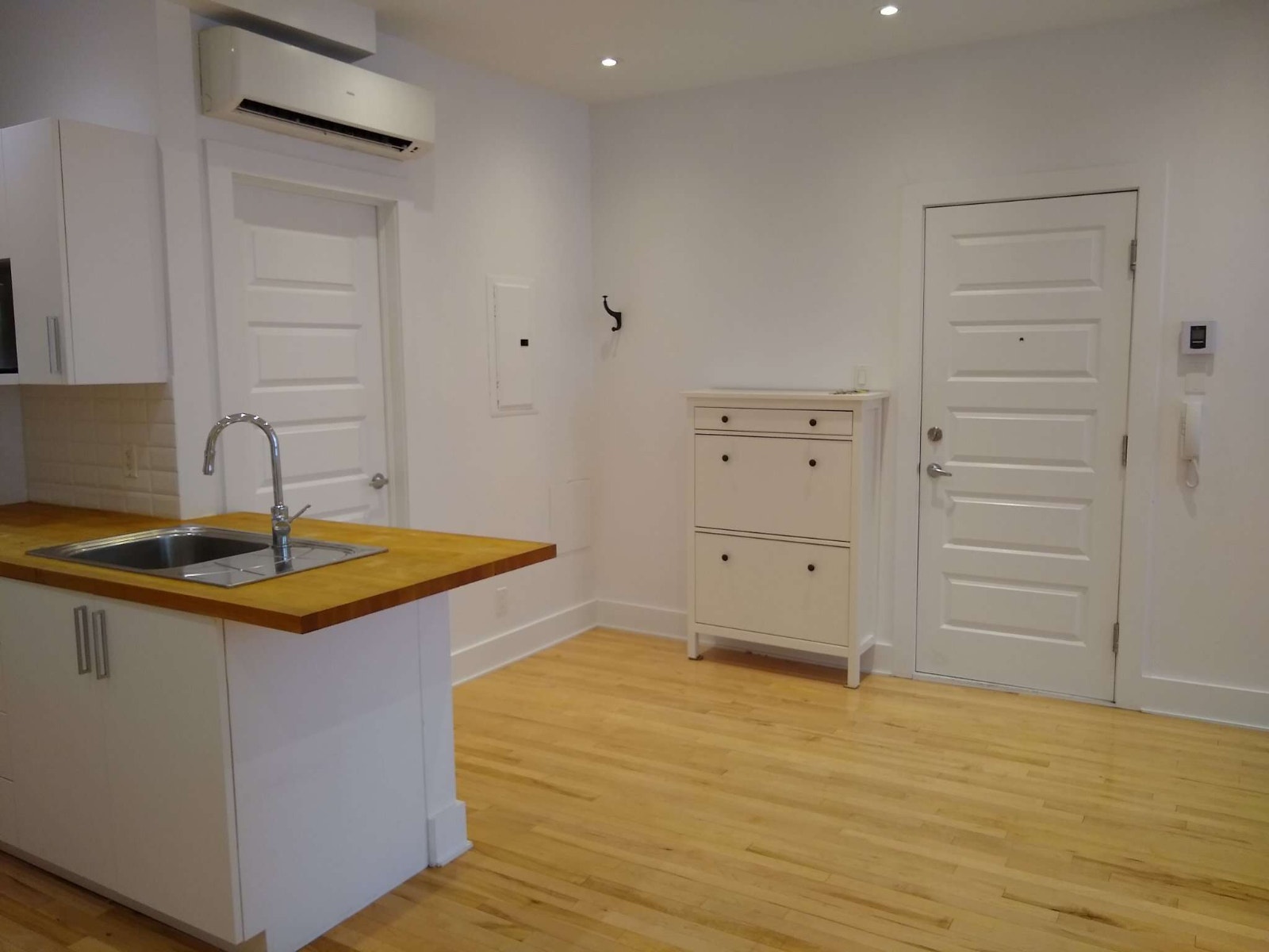 Magnifique 3½ Rénové – Plateau-Mont-Royal avec stationnement — photo 3