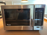 Micro-Ondes Commercial Microwave Oven 