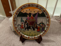 Ornate decorative plate - from ROM boutique