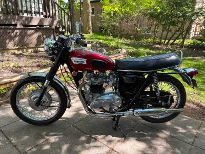 A riders motorcycle, modern updated electronics, Mikuni carbs, etc., just a beautiful piece of histo...