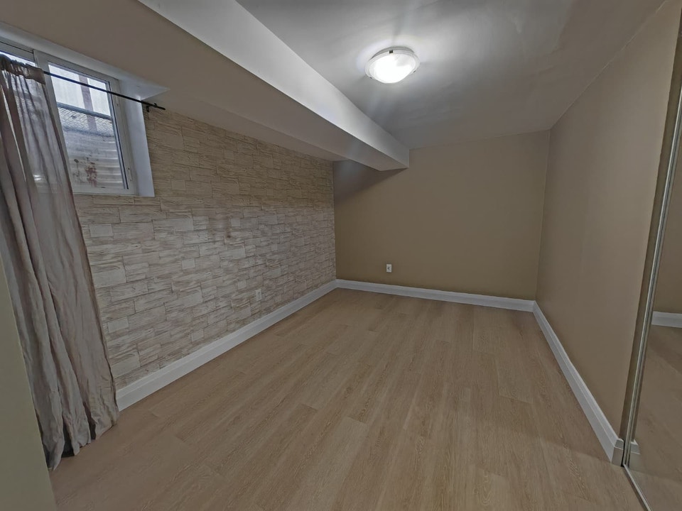 2 Bedroom Basement in Brampton with Separate Entrance & Parking 5