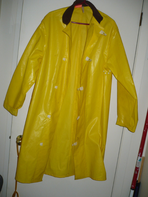 VINTAGE  VINYL  COAT AND; JACKET 30.00  FOR BOTH in Fishing, Camping & Outdoors in Ottawa - Image 2