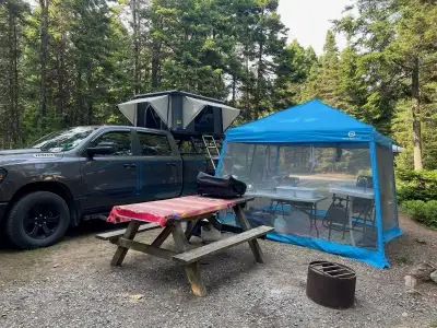 Summer is coming if you like camping but hate setting up your tent this one is for you! Open 4 latch...