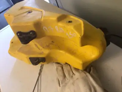 1997-2000 Suzuki RM125 RM250 Gas Tank $195CAD Used condition No cracks No breaks No repairs Over 350...
