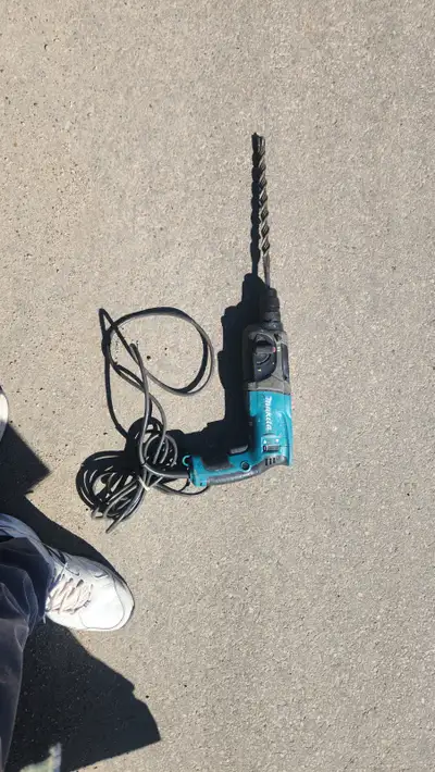 makita 3/8 "chuck drill/hammer drill 23/4 "hole saw 125$, View more