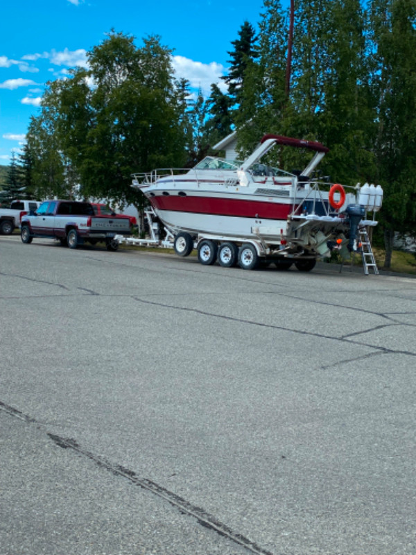 34 ft cabin cruiser in Powerboats & Motorboats in Whitehorse - Image 4