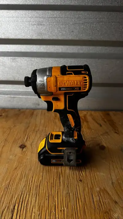 DEWALT DCF887 20V MAX XR Brushless Impact Driver + Battery, View more