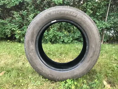 4x Michelin Premier A/S 225/60R17 en très bonne condition. Ils sont des pneus toutes saisons de très...