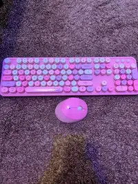 Cute Pink keyboard and mouse