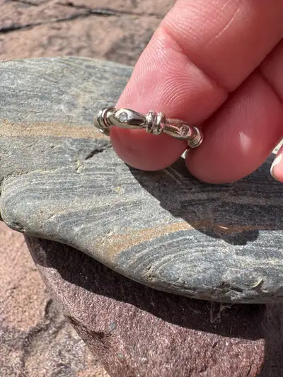 14 K- .12 TW Fancy  diamond rind, View more