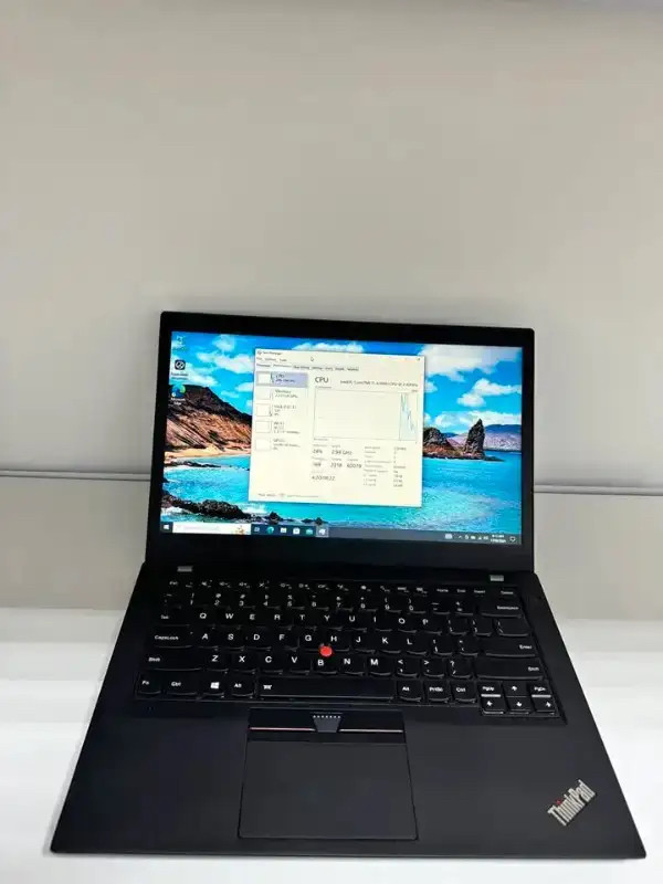 sale for Lenovo T460 laptop i5-6th/8G RAM/256G SSD in Laptops in Markham / York Region