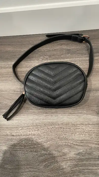 Sac-ceinture  / Belt Bag, View more
