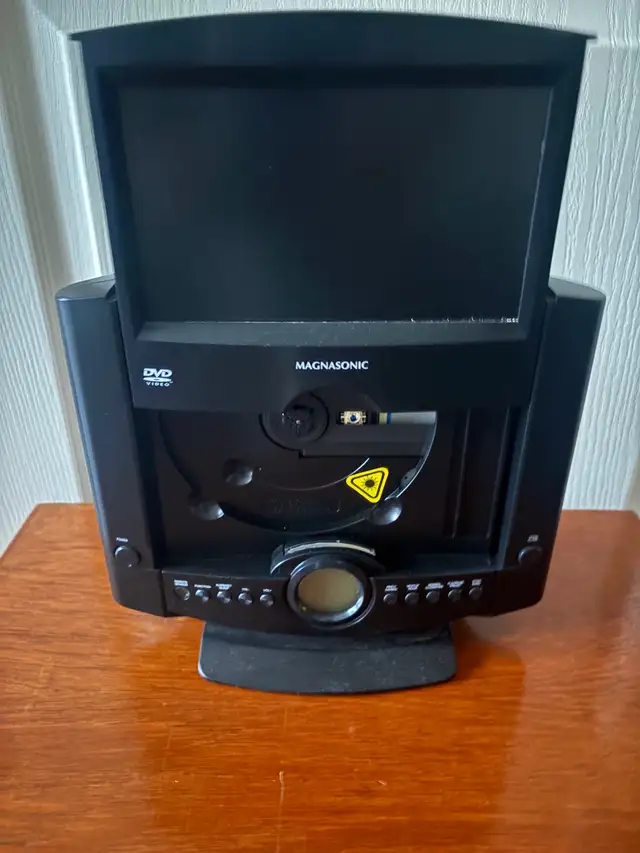 Magnasonic DVD& CD  Radio Stereo in Stereo Systems & Home Theatre in Markham / York Region - Image 4