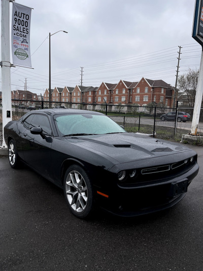 2020 DODGE CHALLENGER SXT RWD | RED LEATHER
