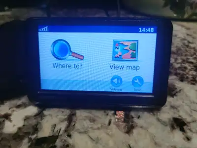 New Garnier GPS with soft case, $20, paul anka Dr please see my other ads