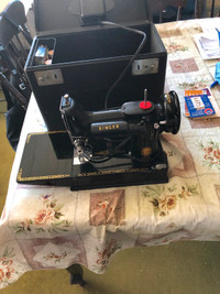 Vintage Singer Featherweight 221K portable sewing machine
