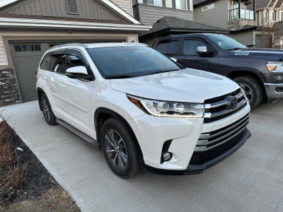 Toyota Highlander XLE AWD