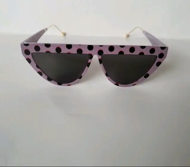 BRAND NEW! Womens Sunglasses. Lunettes de Soleil Neuves.62863286170753121