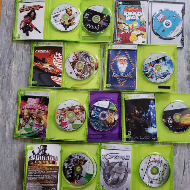 Microsoft Xbox and Xbox 360 Video Game Bundle in XBOX 360 in City of Montréal - Image 5