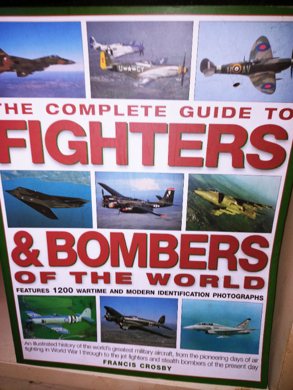 BOOK OF BOMBER PLANES in Textbooks in Sarnia - Image 2