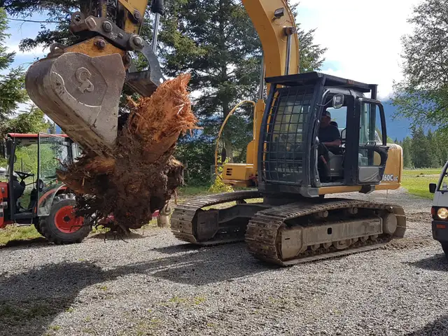 For hire Excavation & skid steer services63782602604547122