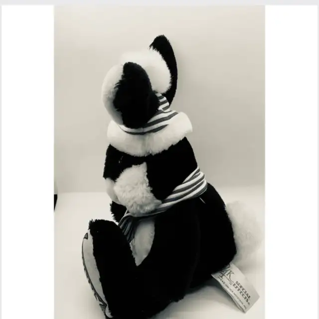 Vintage 89's Vail Ski Bunny Plush Black & White in Toys & Games in Ottawa - Image 5