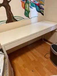 IKEA Micke desk