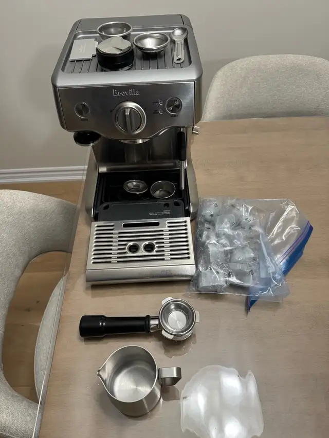 Breville the Duo-Temp™ Pro espresso machine in Coffee Makers in Oakville / Halton Region - Image 7