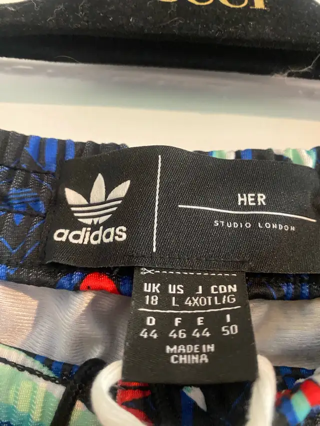 Adidas Her Track pants in Women's - Bottoms in City of Toronto - Image 7