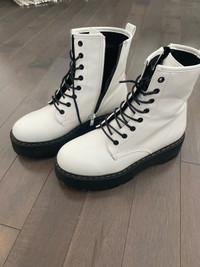 Bottes blanches