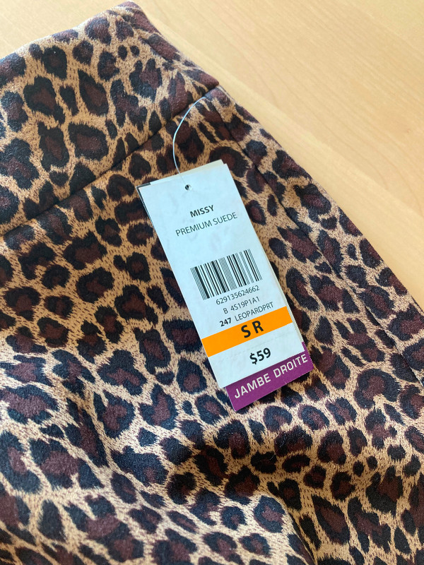 Leopard print trousers in Women's - Bottoms in Ottawa - Image 2