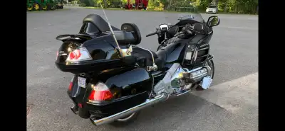 2008 Honda GoldWing 1832 Beautiful bike /black / some options include Navigation /Heated seats /grip...