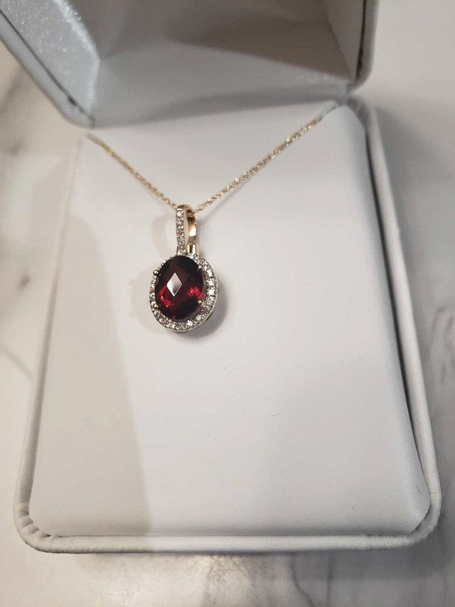 Garnet Diamond Pendant 14K Yellow Gold in Jewellery & Watches in Kitchener / Waterloo