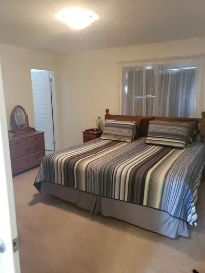 1 Master Bedroom To Rent in Kitchener