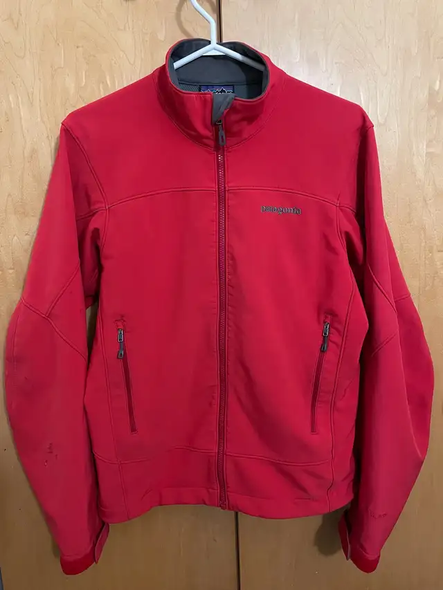 Patagonia Men’s Polartec Jacket Small Read Description in Men's in Calgary - Image 2