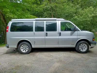 - Longueur 18 pi - 239,000km, Moteur V6, 4.3 li à essence - Très bon état bien entretenu - Belle car...