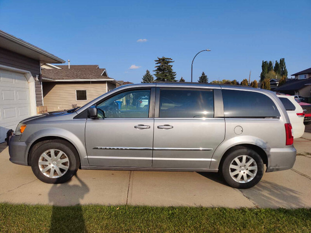 2014 Silver Chrysler Town & Country in Cars & Trucks in Red Deer - Image 2