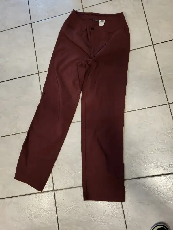 New MEXX Casual  PANTS waist 31 “, Hips 40 “ in Women's - Bottoms in Edmonton - Image 2