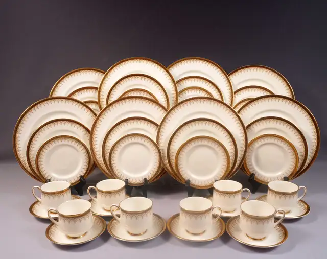 Paragon ATHENA Gold DINNER SET