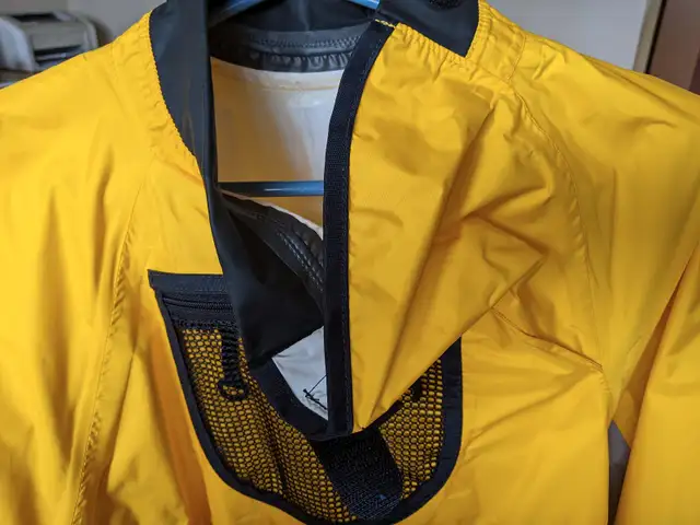 Dry Top - Paddling Jacket in Water Sports in City of Halifax - Image 6