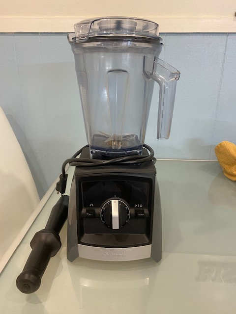 Vitamix 2300 Blender, small appliance, like new - $425 in Processors, Blenders & Juicers in City of Toronto - Image 2