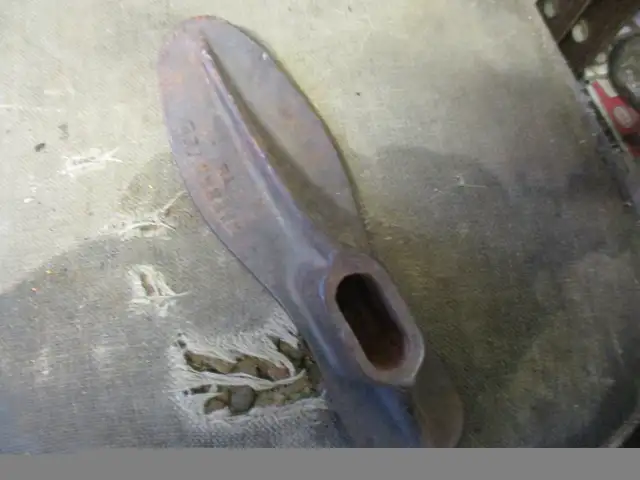 OLD VINTAGE CAST IRON COBBLERS SHOE FORM $5.00 REPAIR DECOR in Home Décor & Accents in Winnipeg - Image 4