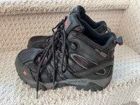 Like new  Merrell safety construction boots