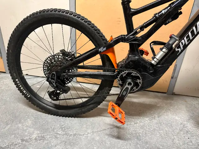 Specialized E-Bike Levo turbo 2022 in eBike in Bedford - Image 6