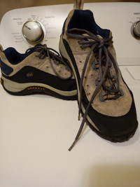 Chaussures Merrell de randonnée ou marche,  femmes grandeur 8