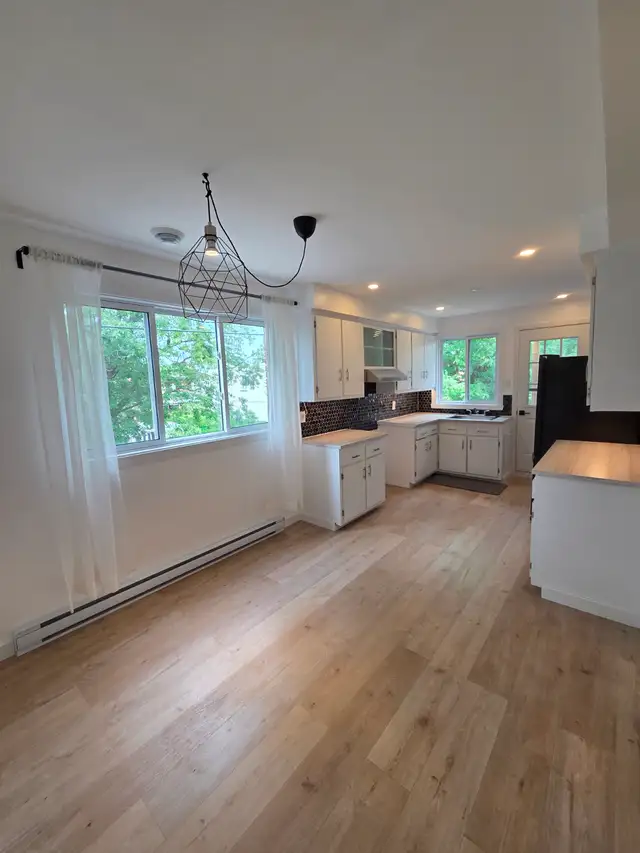 Large 5½ for Rent – MHM