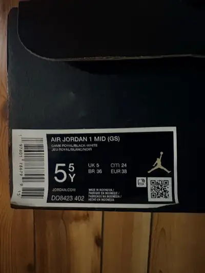 Air Jordan 1 Mid (GS), View more